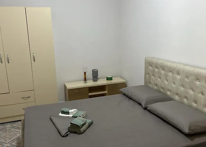 Old Street 2 Nocleg ze śniadaniem Tirana