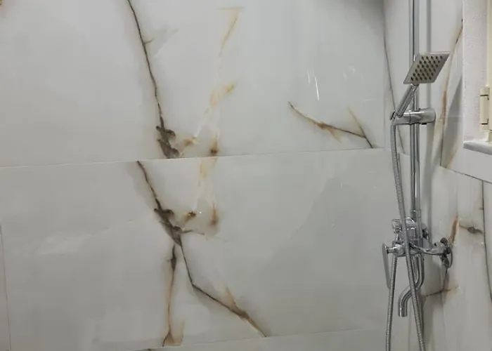 Old Street 2 טיראנה